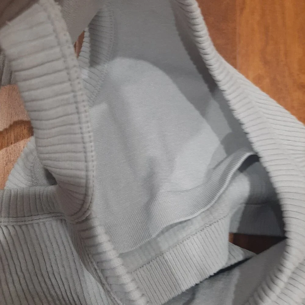 Aerie light grey minimalist ribbed halter sports bra crop top - Picture 4 of 13